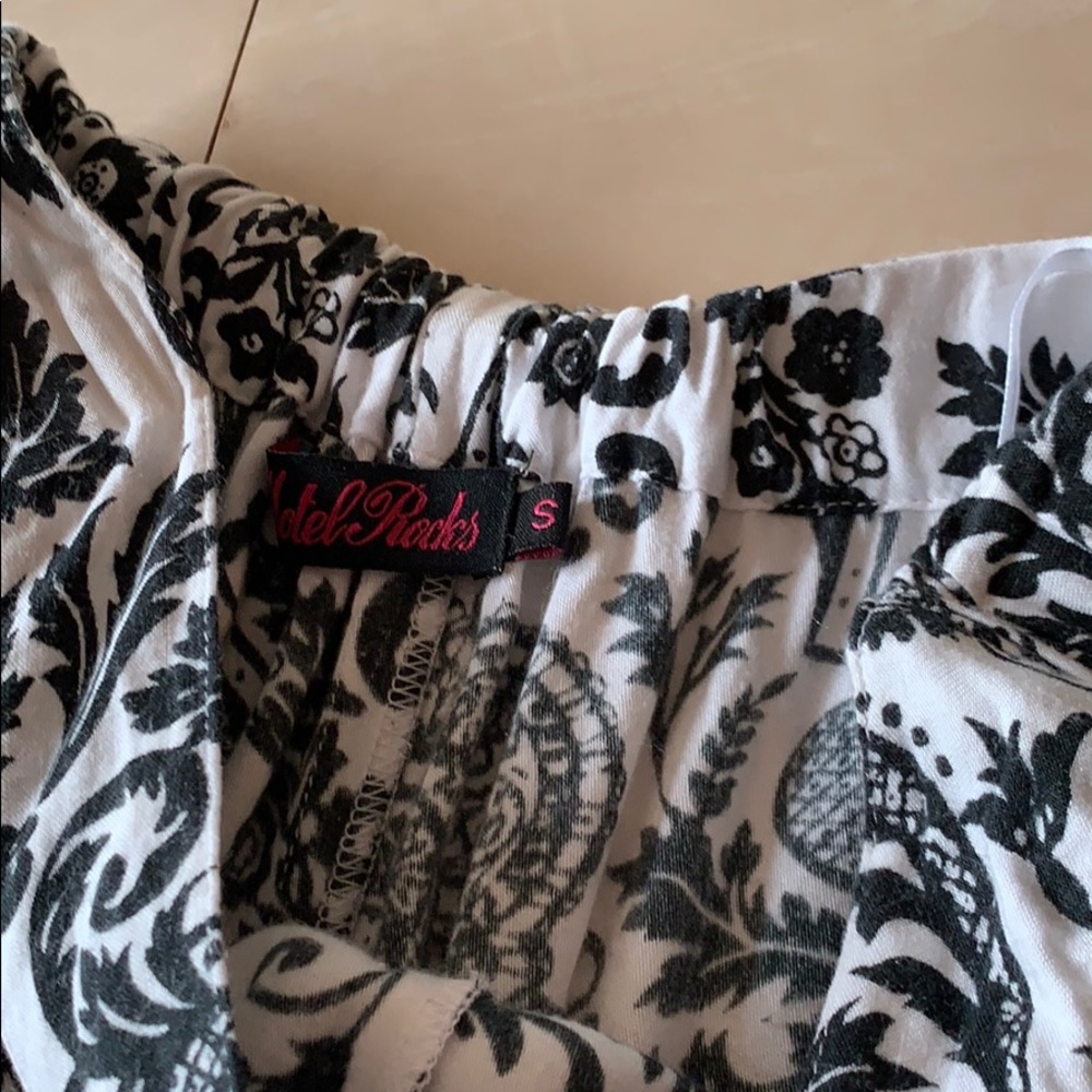Woman pants - Picture 2 of 3